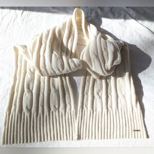 Michael Kors Cable Knit Scarf Cream Acrylic And Wool Blend